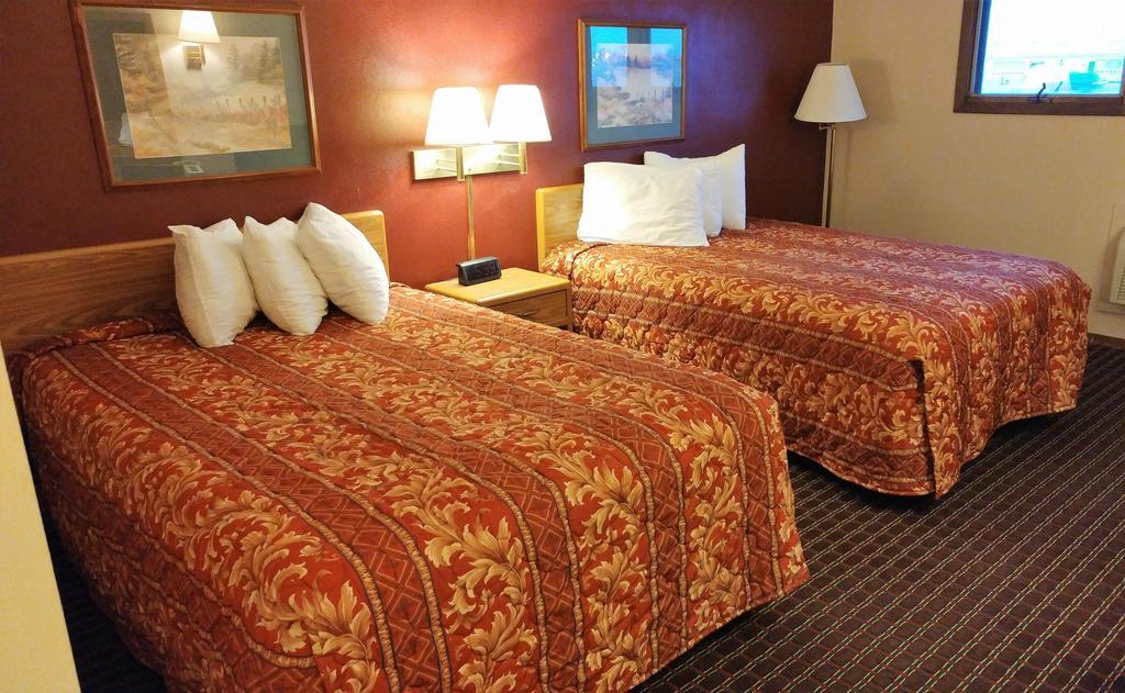 Red Carpet Inn - Windom Luaran gambar